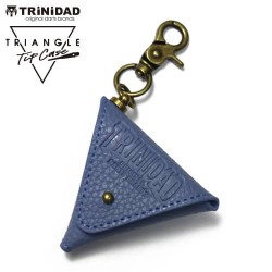 Ele usa pontas de dardo Trinidad Triângulo Azul